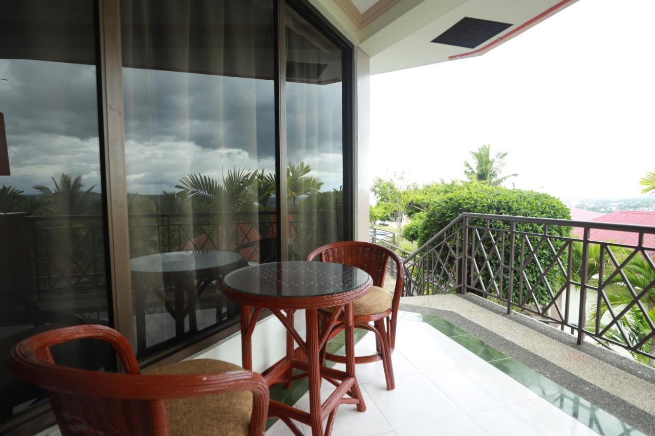 Bohol Plaza Mountain Resort And Restaurant Dauis Exterior foto